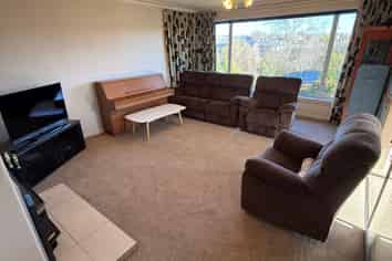 24 Hillview Cresent, Highfield