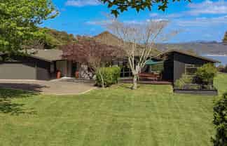 16 Tarapatiki Drive, Whitianga
