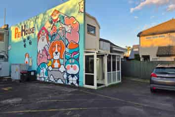 100M² LIVE / WORK IN THE HEART OF KOHIMARAMA

