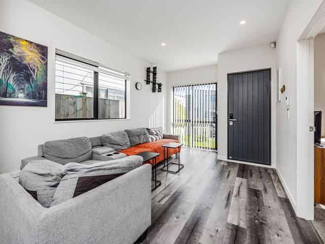 16 Tumu Road, Papakura