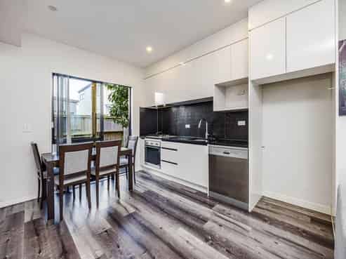 16 Tumu Road, Papakura