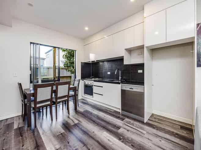 16 Tumu Road, Papakura