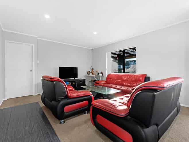 2A Clark Street, Manurewa