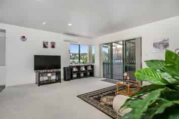 66 Harrisfield Drive, Hairini
