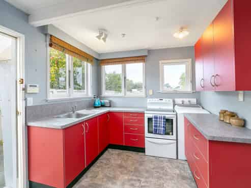 15 Waite Street, Featherston