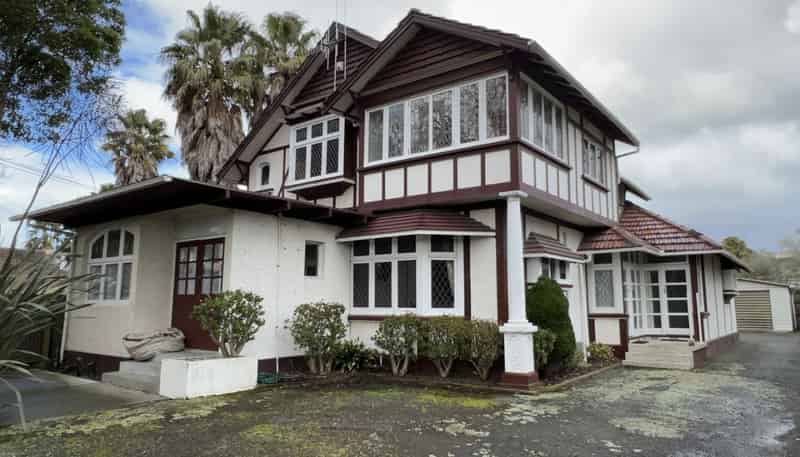 18 Chaytor Street, West End
