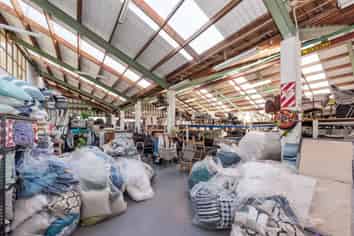Well-Balanced 1,282.9m² Industrial Facility