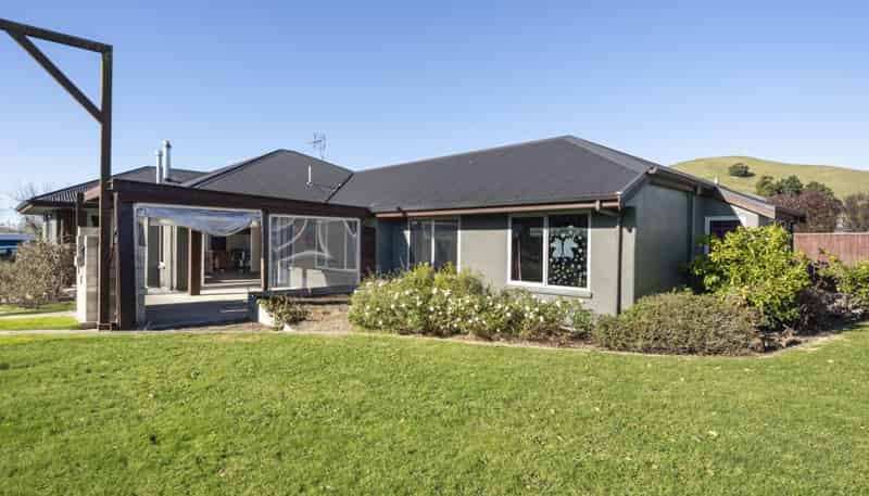 10 Ryeland Avenue, Wakefield