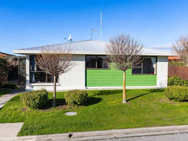 4A Totara Place, Redwoodtown