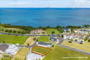 307 Pinecrest Drive, Gulf Harbour