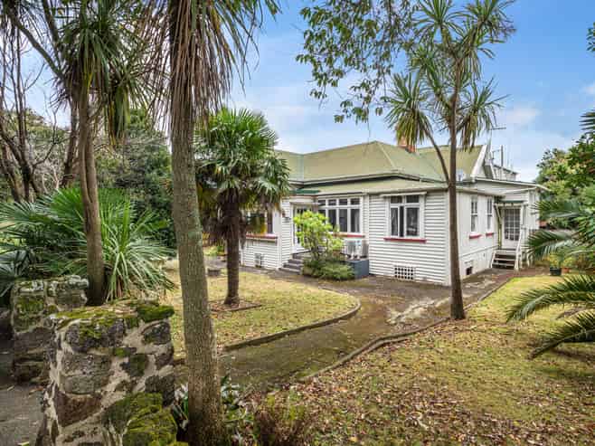 5 Oaklands Road, Mount Eden