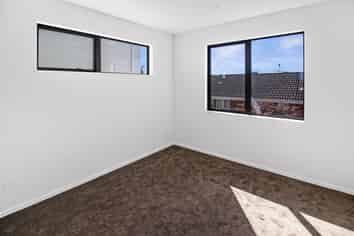 3c Tulloch Place, Conifer Grove