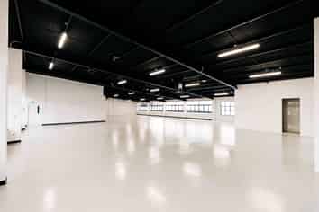 Standalone Warehouse/Showroom