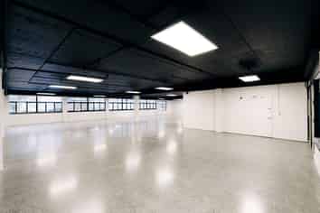 Standalone Warehouse/Showroom