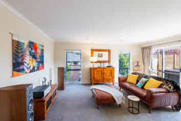 6 Sunnybrooke Close, Welcome Bay
