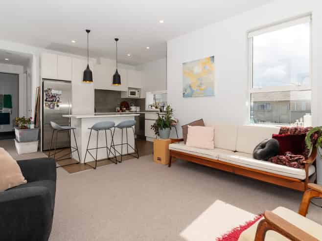108/26B Racecourse Parade, Avondale