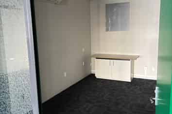 For Lease: High Profile Commercial Premises