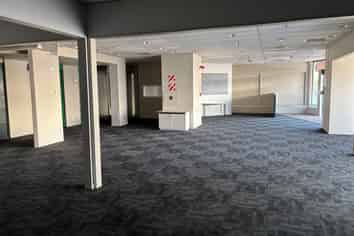 For Lease: High Profile Commercial Premises