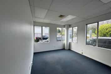 TIDY GROUND FLOOR CONSTELLATION DRIVE OFFICE 
