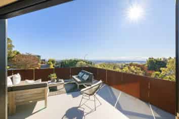 272 Cannon Hill Crescent, Mount Pleasant