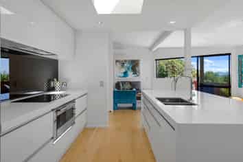 272 Cannon Hill Crescent, Mount Pleasant