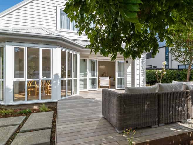 1 William Bond Street, Stanley Point, Devonport
