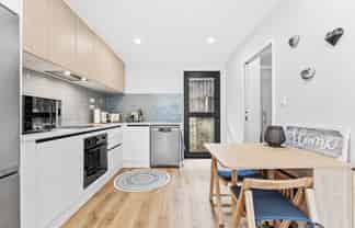 21 Hinonga Loop, Millwater