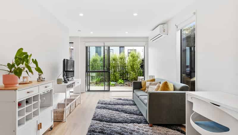 21 Hinonga Loop, Millwater