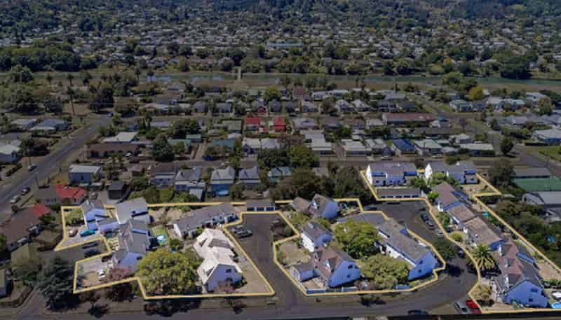 3 & 4 Attlee Place, AWAPUNI