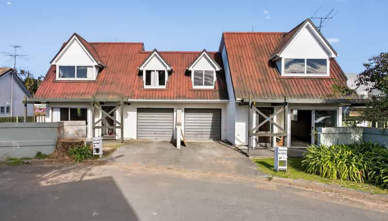 3 & 4 Attlee Place, AWAPUNI