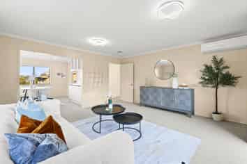 2/20 Beach Road, Mellons Bay