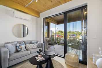 2/81 Hendon Avenue, Mount Albert