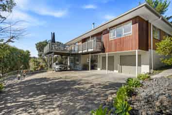 54 Saddleback Rise, Murrays Bay