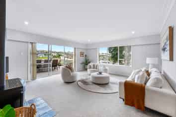 54 Saddleback Rise, Murrays Bay