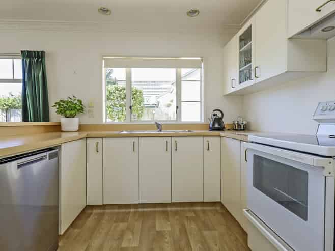 1B Knightsbridge Place, Taradale