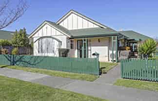 1B Knightsbridge Place, Taradale