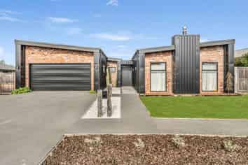 29 Petries Road, Woodend