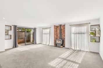 29 Petries Road, Woodend