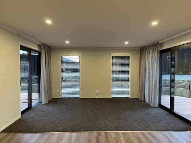 6 Tarn Close, Richmond