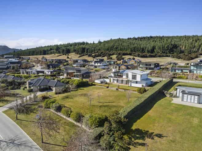 6 Clearview Street, Wanaka