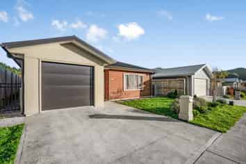 18 Brian Hughes Road, Wainuiomata