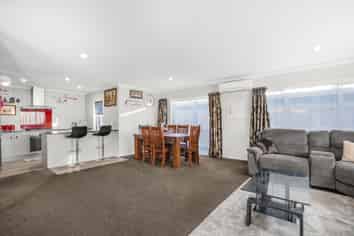 18 Brian Hughes Road, Wainuiomata