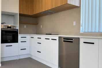 6C Millbrook Road, Henderson