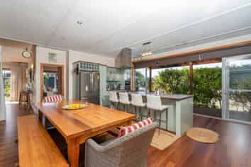 103 Anarake Street, Whangapoua