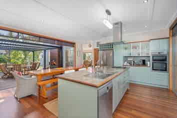 103 Anarake Street, Whangapoua