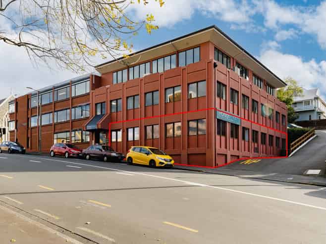 Modern Polson Higgs House office suite