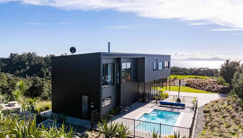 102 The Ridge, Langs Beach
