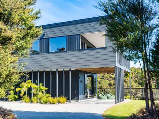 102 The Ridge, Langs Beach