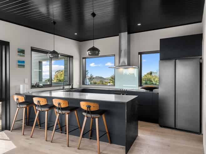 102 The Ridge, Langs Beach
