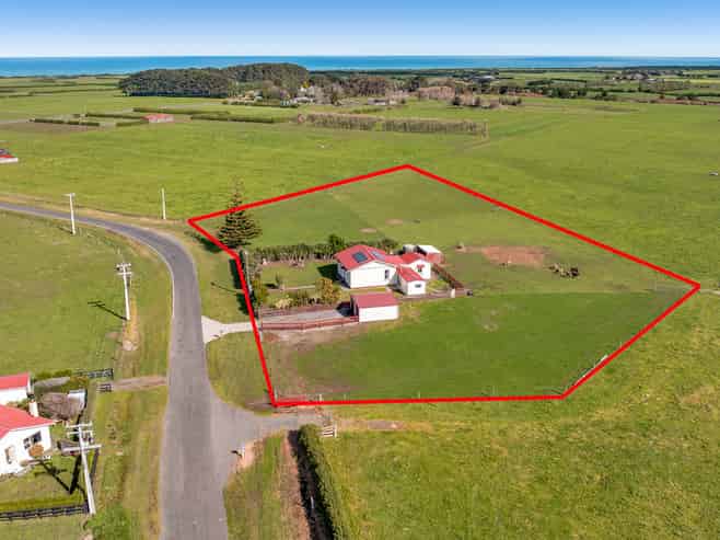 39 Auroa Road, Manaia
